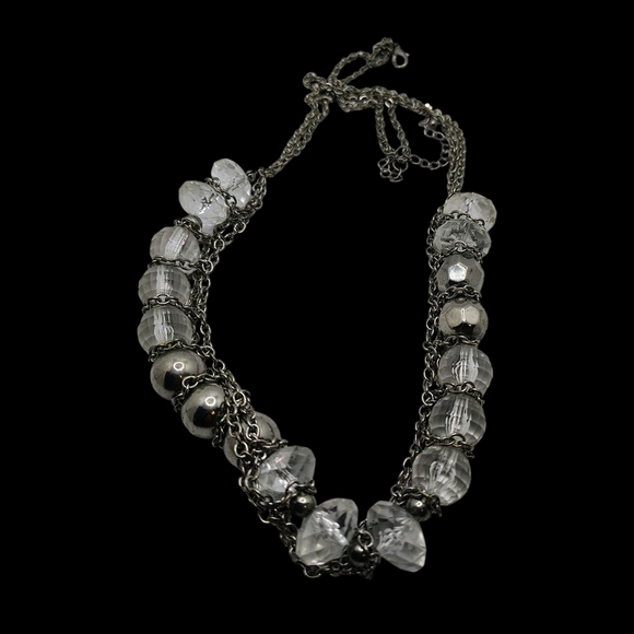Jewelry - Elegant Silver and Clear Beaded Necklace